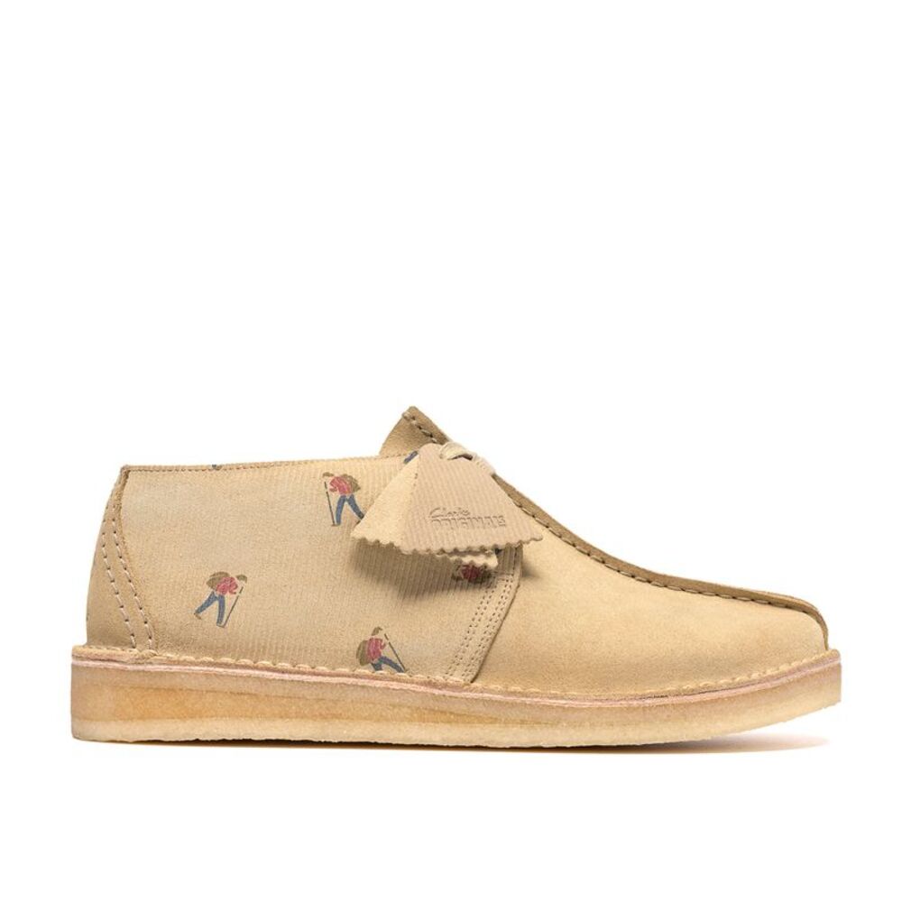 Clarks Mens Desert Trek Beige Shoes (NWT)